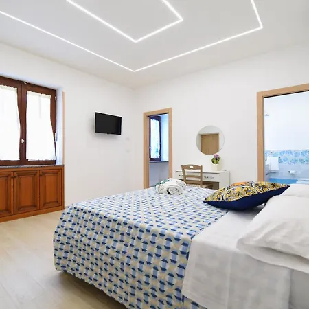 Acunto's Homes Holiday home