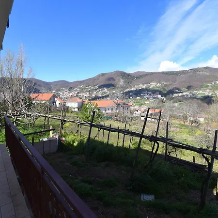 Acunto's Homes Semesterbostad