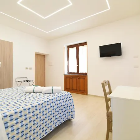 Acunto's Homes 펜션 *